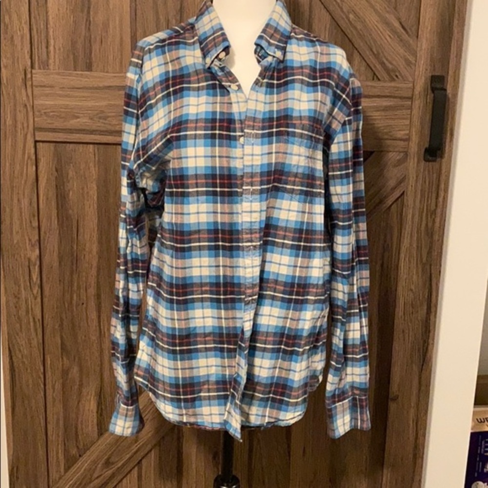 American‎ Eagle Plaid Button Up